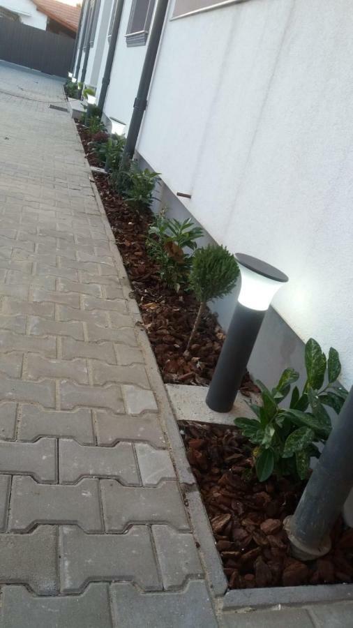Saguna Apartment *