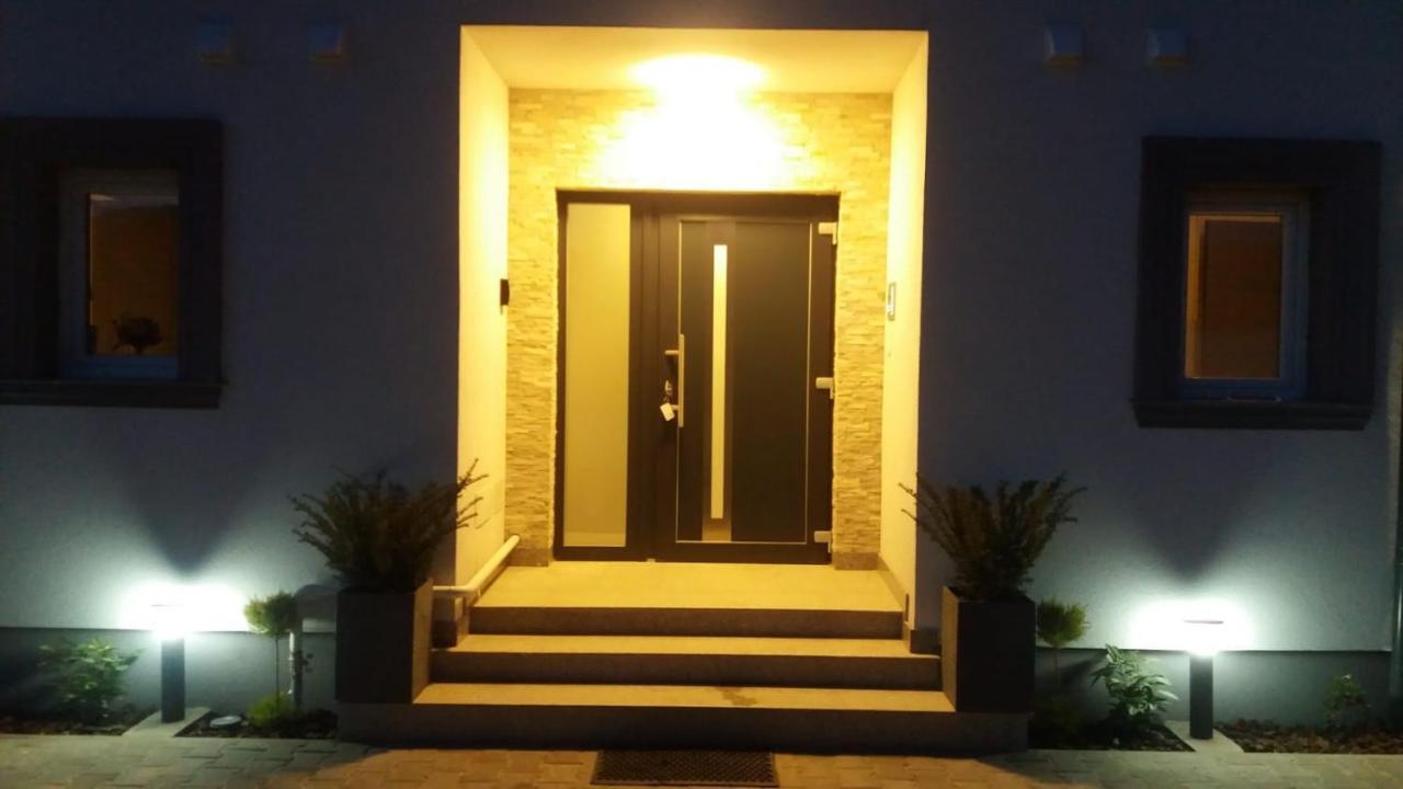 Saguna Apartment *
